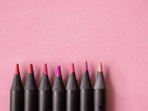 口紅と 同じ色 じゃダメ 唇をふっくら見せるリップライナーの選び方 年2月5日 エキサイトニュース