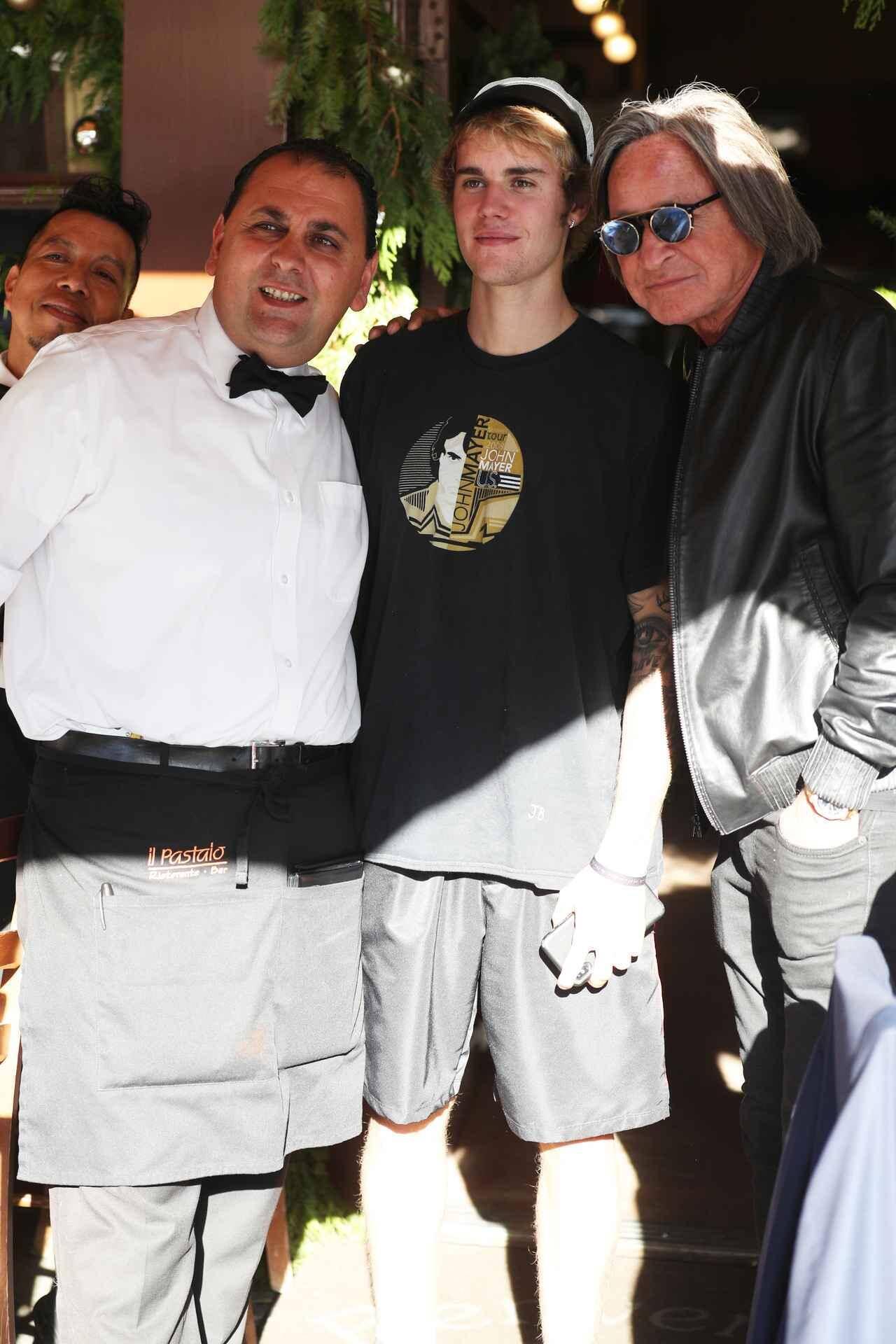 ジャスティン ビーバー あの女性の父親と店でばったり鉢合わせ 動画あり 17年12月9日 エキサイトニュース ジャスティン ビーバー あの女性の父親と店でばったり鉢合わせ 動画あり 17年12月9日 エキサイトニュース