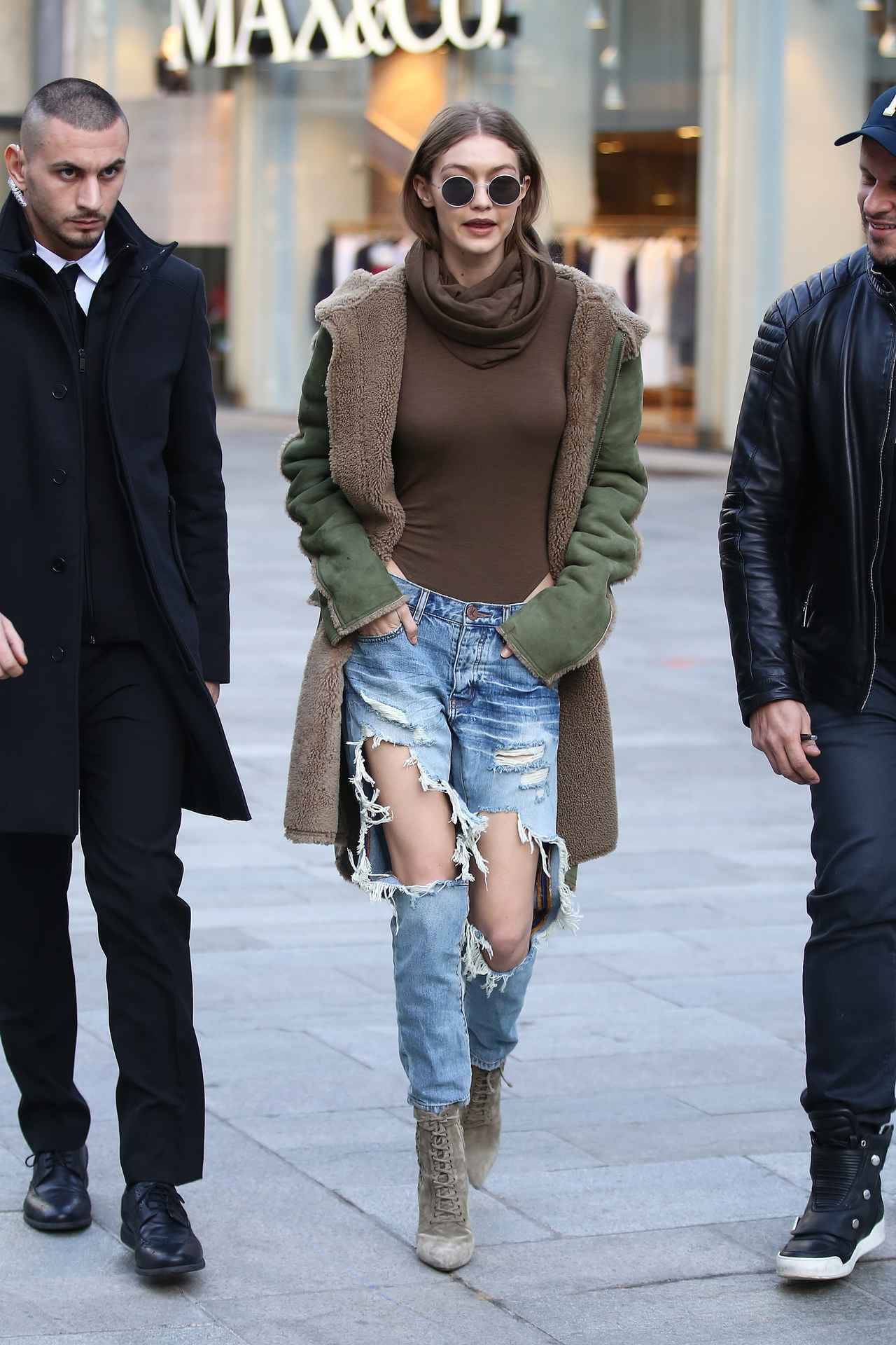 海外セレブはこう着こなす 真冬に履くデニムの最旬コーディネート集 17年12月15日 エキサイトニュース