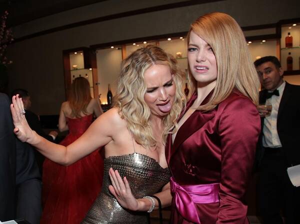 ジェニファー ローレンスとエマ ストーン Bff を証明する1枚の写真 18年3月6日 エキサイトニュース