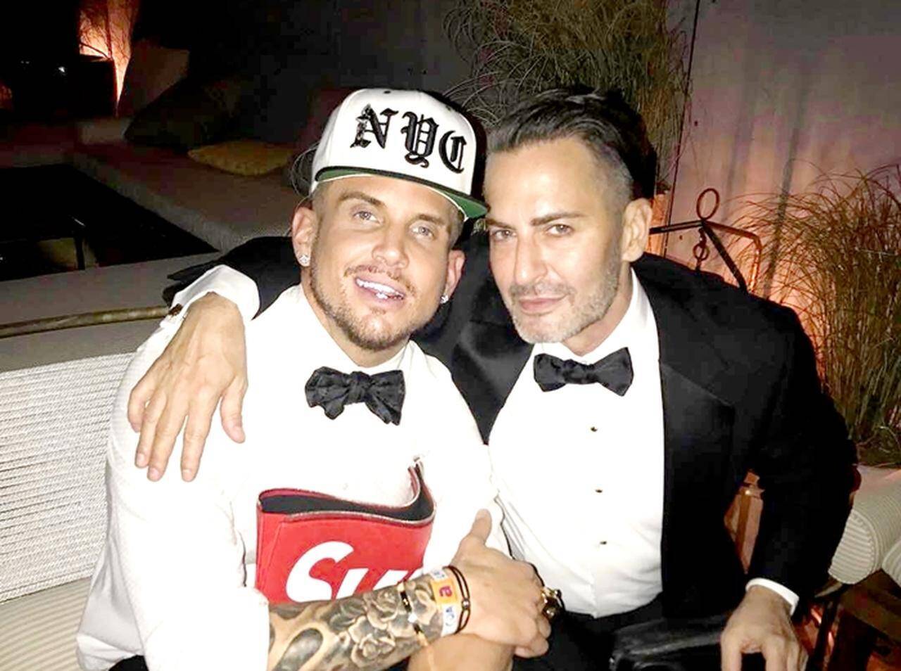 マーク ジェイコブスが婚約 プロポーズはフラッシュモブ 18年4月5日 エキサイトニュース マーク ジェイコブスが婚約 プロポーズはフラッシュモブ 18年4月5日 エキサイトニュース