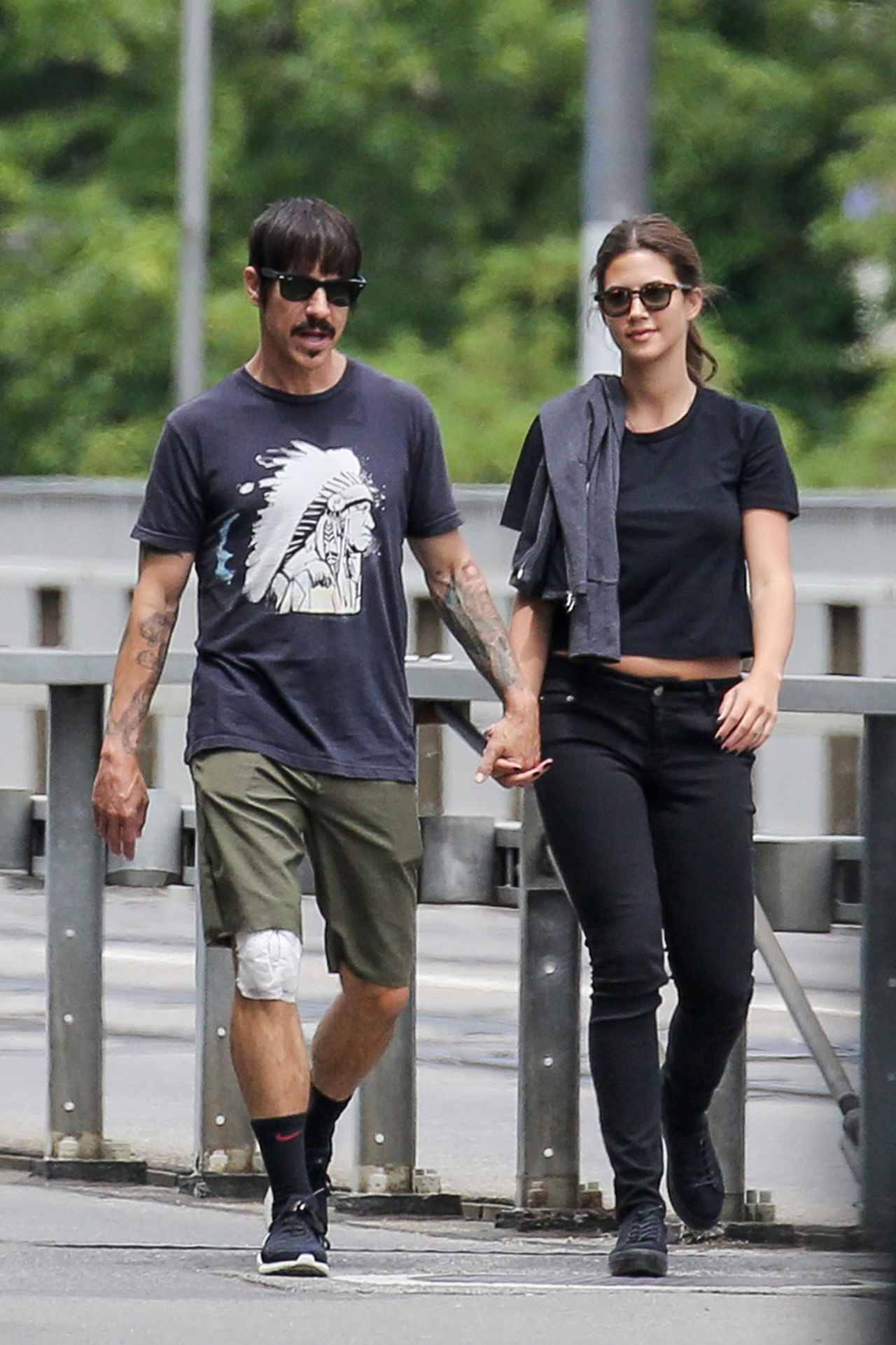 レッチリのアンソニー55歳 パパラッチされるたびに隣の美女が違う 18年4月11日 エキサイトニュース