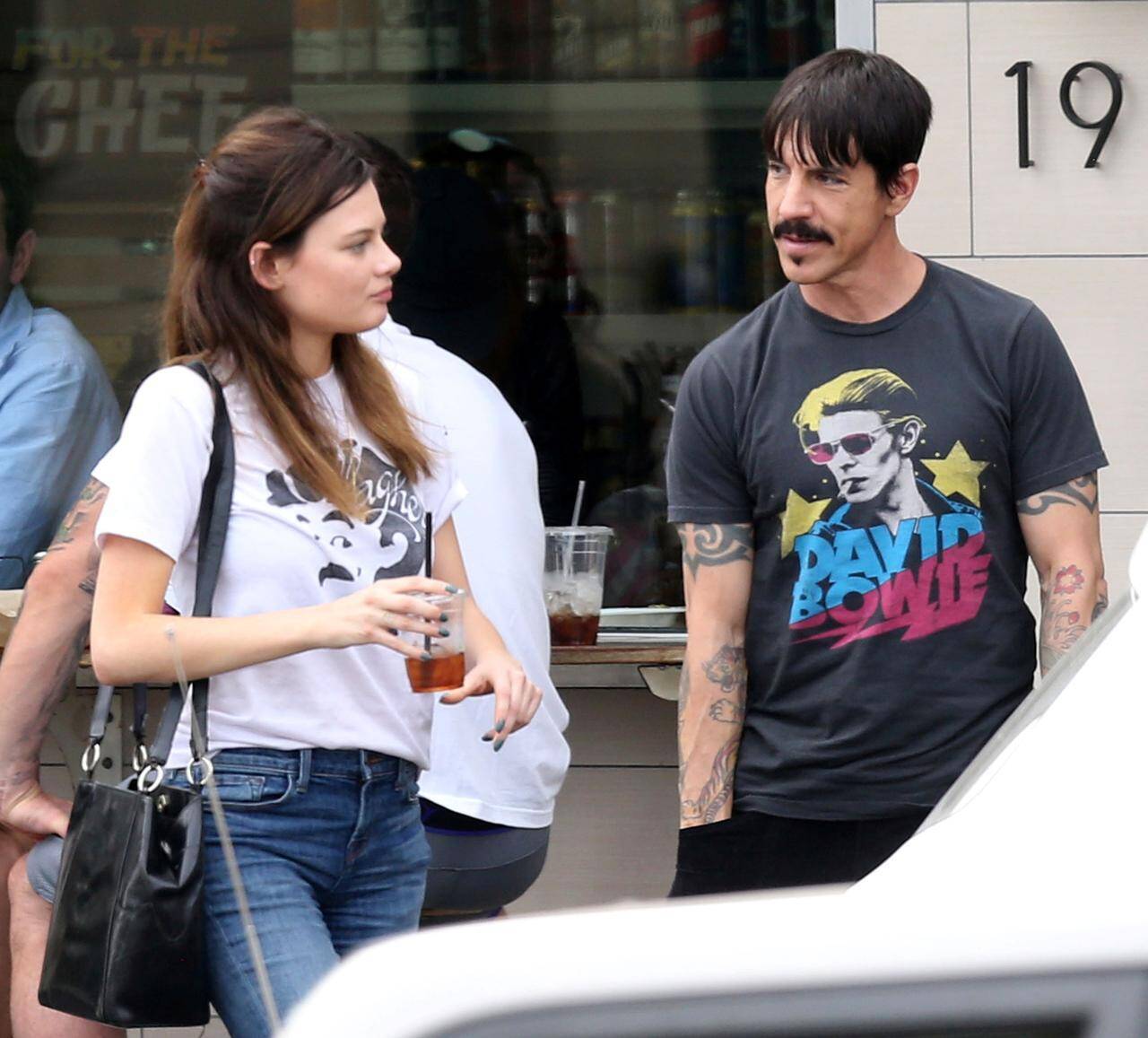 レッチリのアンソニー55歳 パパラッチされるたびに隣の美女が違う 18年4月11日 エキサイトニュース