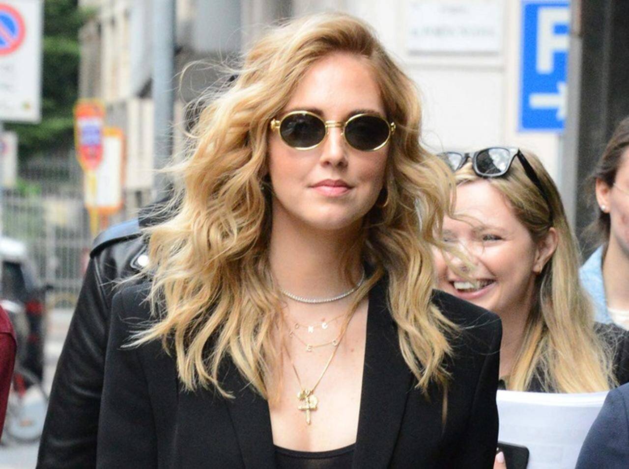 キアラ フェラーニによる キャリアウーマン感漂うオフィスコーデ 18年5月17日 エキサイトニュース