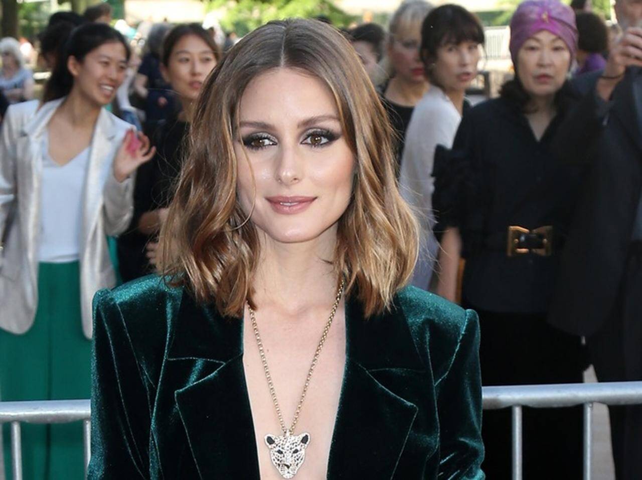 オリヴィア パレルモ 抜け感スーツスタイルがおしゃれ 2018年5月23日 エキサイトニュース