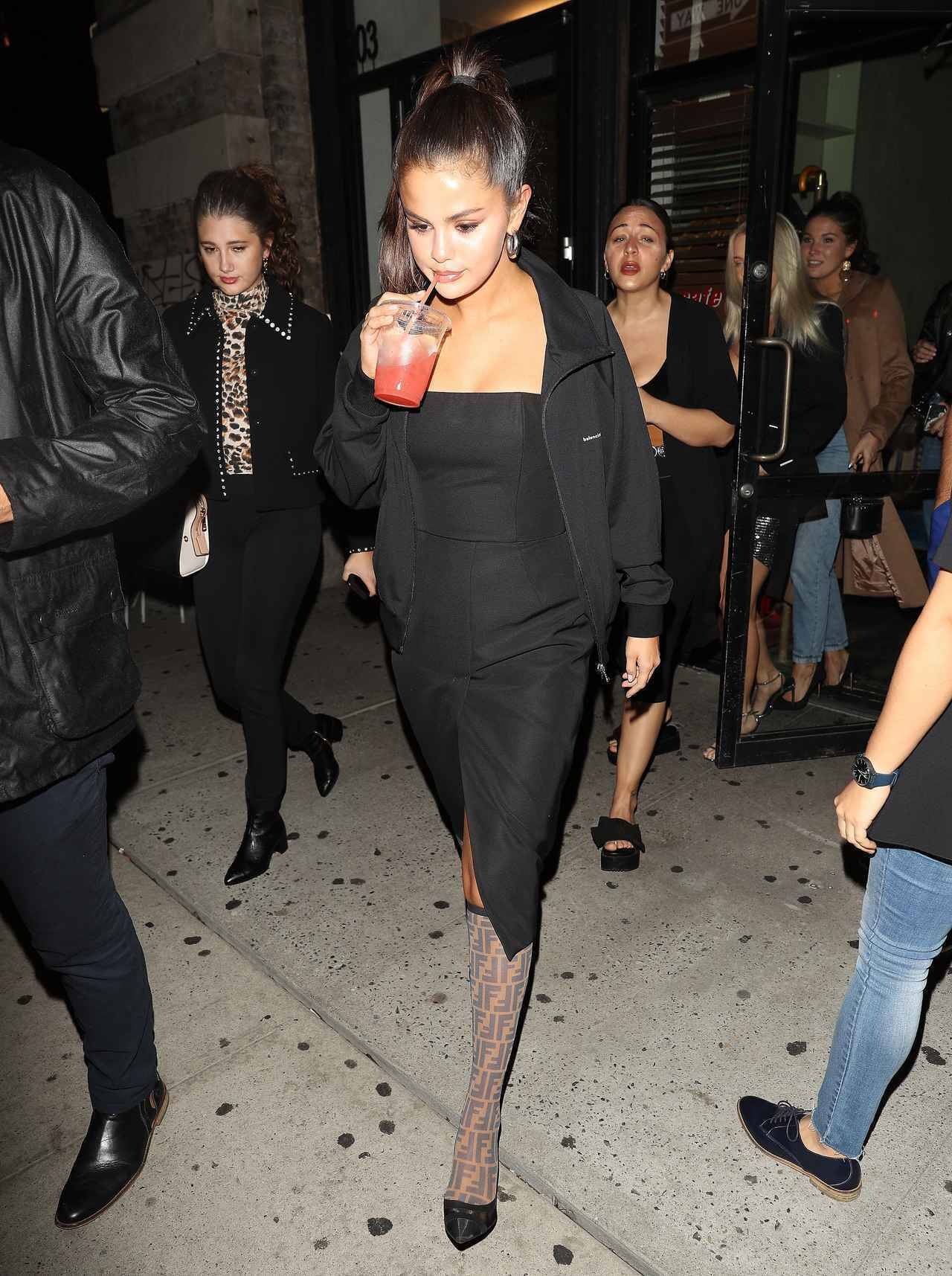 セレーナ ゴメス オシャレな最新コーデ5連発 18年9月13日 エキサイトニュース