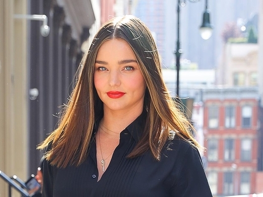 ミランダ カー 美のお手本名言 まとめ バラはヒマワリにはなれない 17年8月11日 エキサイトニュース