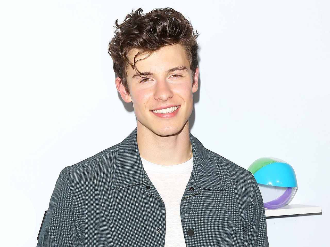 ショーン メンデス 女性につけて欲しい香水は 1 500円 の超お手頃価格 18年10月1日 エキサイトニュース