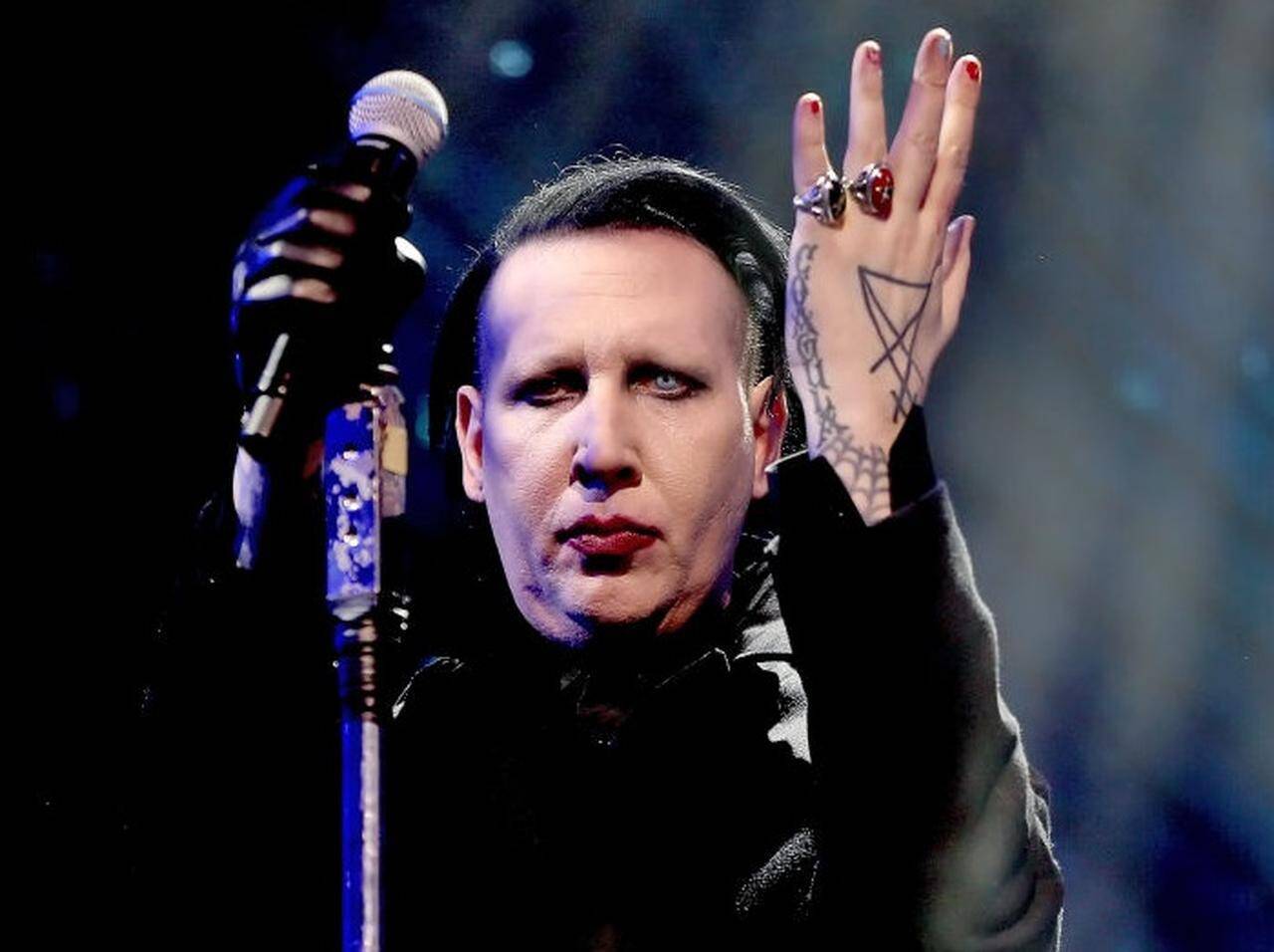 マリリン マンソン 自分の顔つき 大人のオモチャ を売る 18年10月23日 エキサイトニュース マリリン マンソン 自分の顔つき 大人のオモチャ を売る 18年10月23日 エキサイトニュース