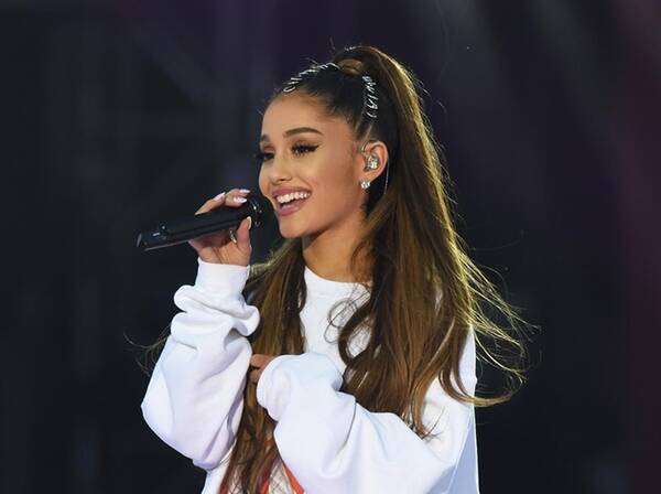 セレーナ マドンナ ガガ テイラーに続きアリアナ グランデが手にしたのは 18年11月8日 エキサイトニュース