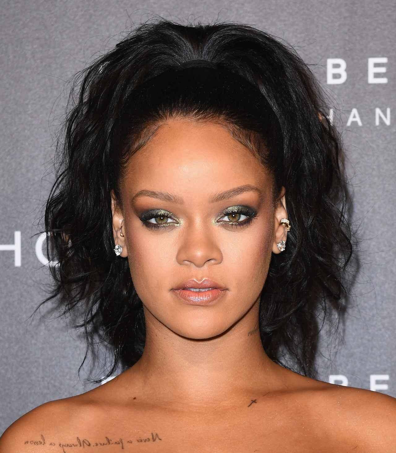 最強かわいい ビーチウェーブ のヘアアレンジはセレブがお手本 19年4月30日 エキサイトニュース