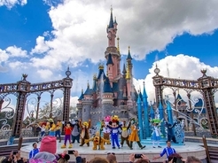 ディズニーランド 園内のトイレに普通あるはずの アレ がほとんどない理由 19年4月15日 エキサイトニュース