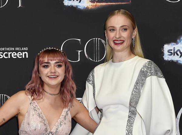 ゲーム オブ スローンズ のサンサ アリア役 女の友情映画 を作って共演したい 19年4月18日 エキサイトニュース