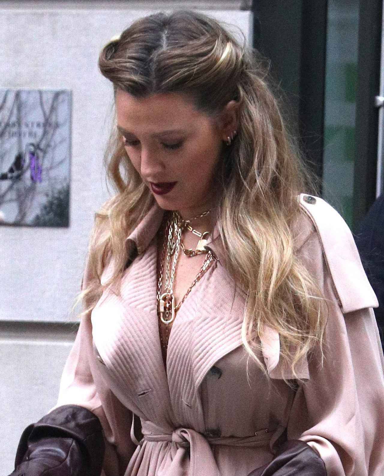 甘いだけじゃない!「ロマンティック・ヘアアレンジ」でオシャレ度アップ