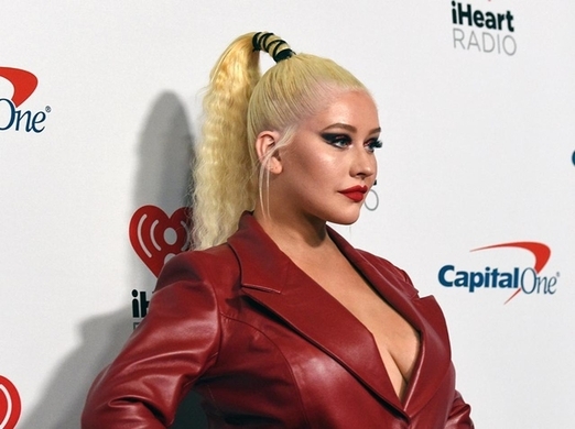 イタすぎるセレブ達 クリスティーナ アギレラ肥満傾向についイライラ カメラマン スタイリストらもピリピリ ムード 12年2月8日 エキサイトニュース