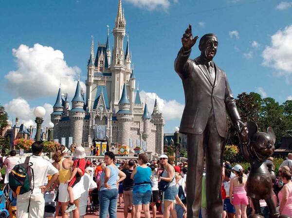 ディズニーランド 客が敷地内で 失くしたもの がヤバすぎる 19年7月15日 エキサイトニュース