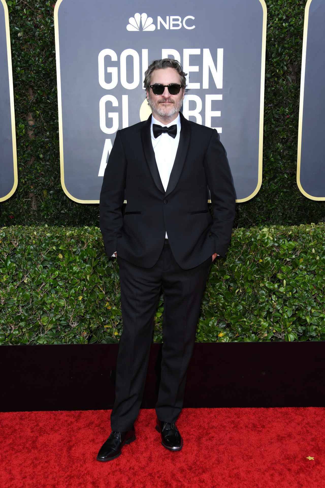 トローヤン・ベリサリオ、結婚式のドレスのリサイクル方法に拍手喝采