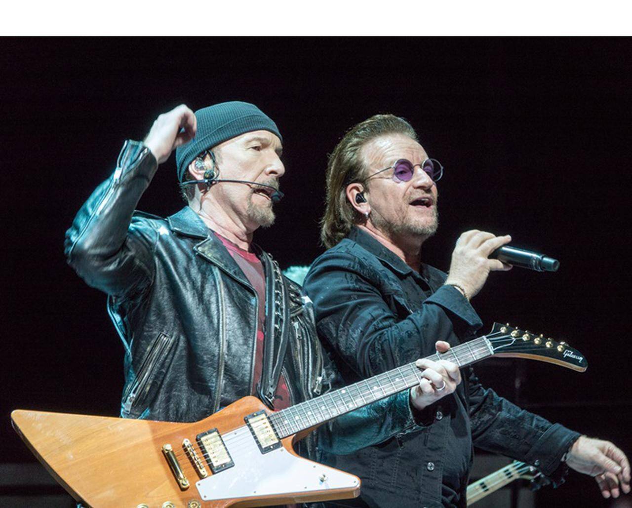 U2 さいたまスーパーアリーナ会場前で 即席サイン会 のサプライズ 19年12月6日 エキサイトニュース