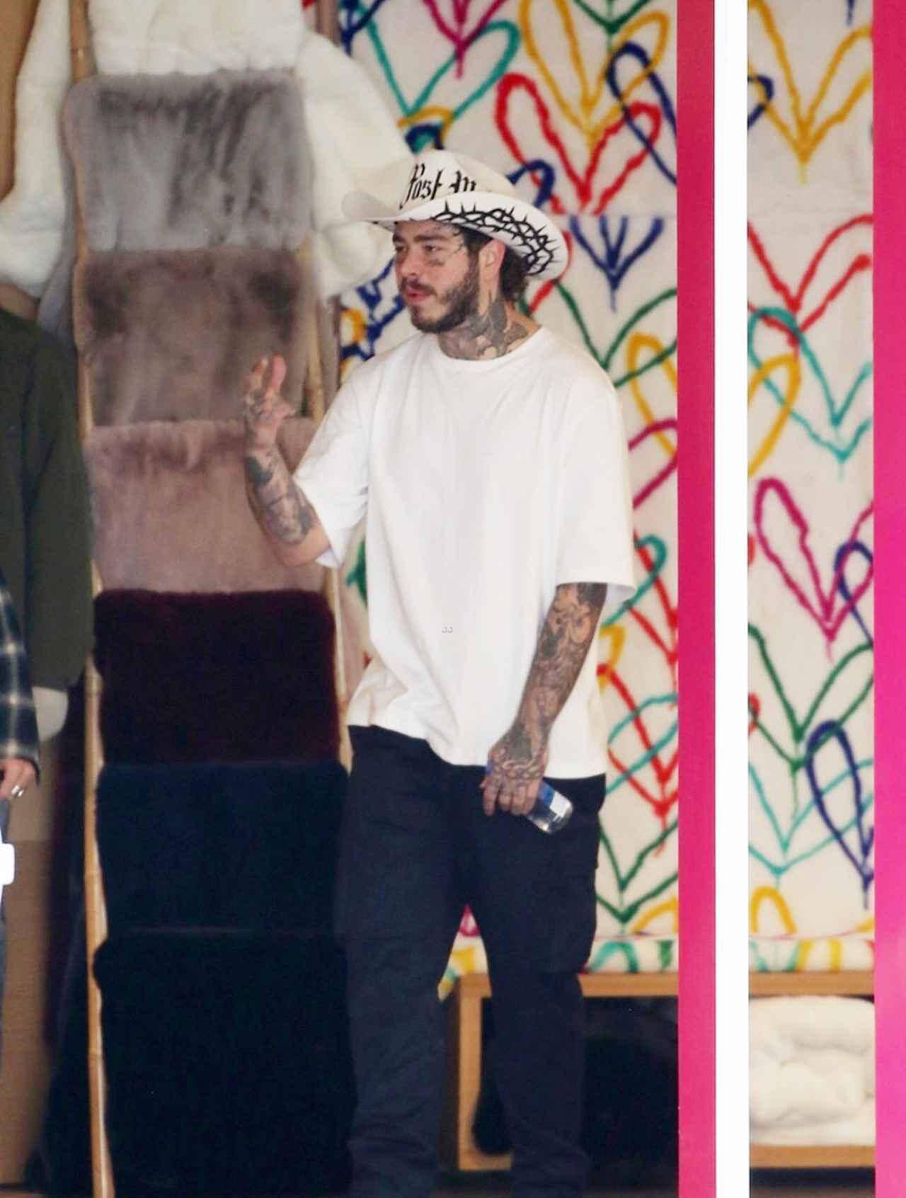 ポスト マローン 酔ったマダムに絡まれて たじろぐ姿 がおもしろすぎる 19年12月6日 エキサイトニュース