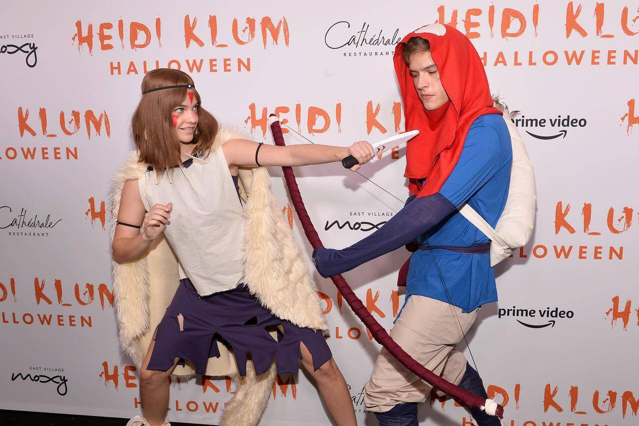 バーバラ ディラン ジブリ映画 もののけ姫 のアシタカとサンに仮装 19年11月1日 エキサイトニュース