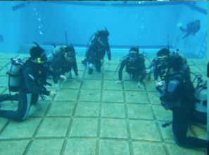 岩手県立種市高等学校　潜水実習用の機材に水中無線機『Logosease』を導入