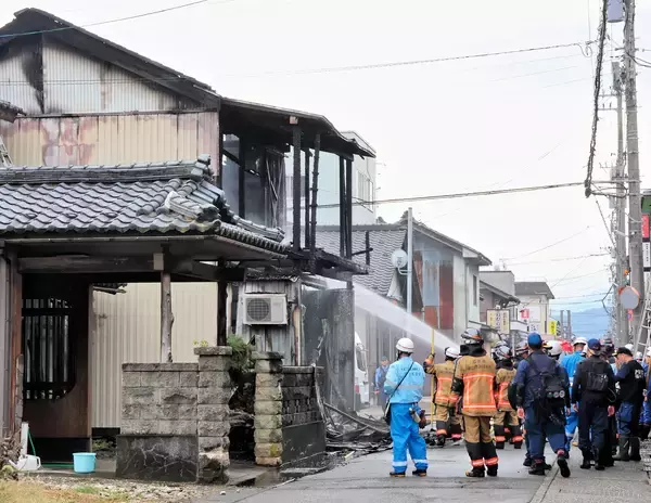 福井県勝山市で住宅全焼、1人の遺体見つかる　10月4日午前