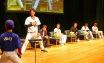 吉田正尚選手や西川龍馬選手、少年時代の練習メニューは？　米大リーグやプロ野球で活躍…敦賀気比高OB6人がトーク