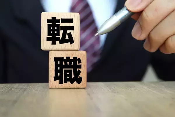 25歳で化粧品業界からIT業界への転職を決意　20代女性のリアルな転職体験談【知る得】