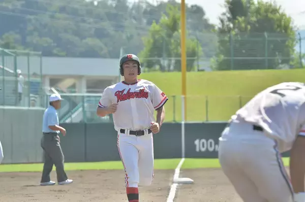 接戦、終盤に本塁打などで5得点…北陸―丹生の試合結果　秋の高校野球福井県大会2026