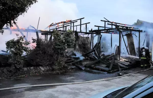 福井県坂井市の住宅で火事、住人1人と連絡取れず　「10メートル以上の火柱が上がっていた」