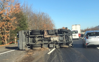 北陸道下り線で追突事故、福井県内の一部区間で3時間以上通行止め　12月19日、規制は13時に解除