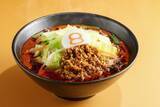 「8番らーめん、ガツンと“シビ辛”の麻辣シリーズに新作登場　野菜麻辣、唐麺に続き冷たい担々麺」の画像1
