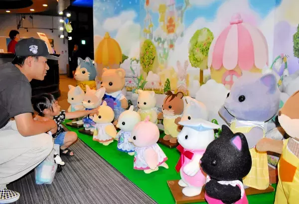 シルバニアファミリーの世界へ…巨大ジオラマで村の様子再現　福井県敦賀市で企画展、撮影コーナーも　