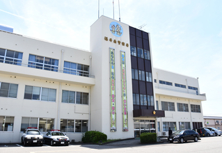 盗撮疑い、福井市の学校用務員の男を逮捕　駅で女性のスカート内をスマホで撮影　