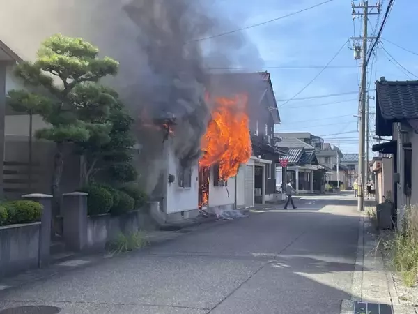 坂井市春江町の住宅密集地で火事　7月10日午後4時前に通報