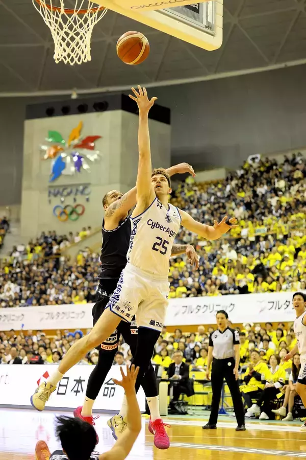 福井ブローウィンズ、信州ブレイブウォリアーズとの接戦制し1勝1敗　バスケB2プレーオフ準々決勝、5月4日に最終第3戦