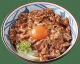 「【今日から3日間】丸亀製麺、釜玉3商品注文で一杯無料プレゼント　「牛すき釜玉うどん」も復活」の画像1