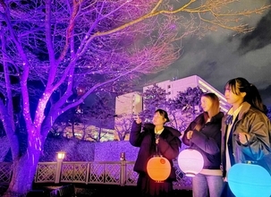 カラフルな光楽しむ宵さんぽ　ちょうちんに反応して福井城址照らす光が変化する仕掛けも　12月12日から福井県福井市