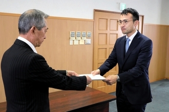 坂井市長選挙2026、国交省に復帰予定の斎野秀幸副市長に出馬要請　地元市議有志、返答は