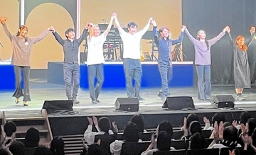 元劇団四季の俳優・飯田洋輔さん、古里で凱旋公演　福井県越前市、情感たっぷりに美声披露