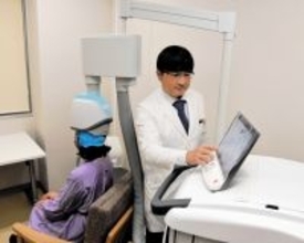 磁気で脳に刺激…うつ病の治療に新たな選択肢　福井大学医学部病院が導入、TMS療法とは
