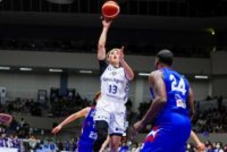 福井ブローウィンズ、ライジングゼファー福岡との競り合い制す　バスケB2第23節、連敗ストップ