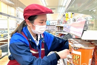 耳元に光るピアス…スーパーの店員おしゃれ原則自由　福井県内で広がる基準緩和、人材採用狙いも