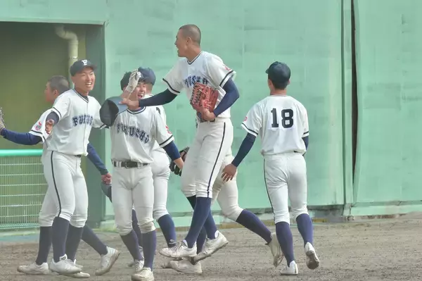 「福井商業が啓新下し優勝、序盤のリード守り切る　第152回福井市長旗争奪高校野球大会」の画像