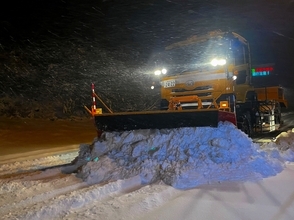 福井県で除雪車初出動　12月4日、勝山で10センチの積雪