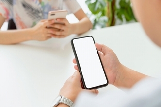 「安さNo.1」で選んだ格安SIM、5カ月で解約　8社使った51歳男性が最後に重視した条件【知る得】