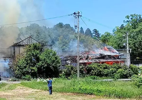 福井市の住宅で火災、男性1人搬送　5月17日