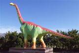 「恐竜モニュメントが変身、観光客を出迎え　カラフルに塗り替え　福井県勝山市」の画像1