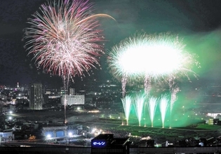 「福井フェニックス花火」県庁屋上で鑑賞会、今年も　過去に抽選倍率20倍に上った特等席