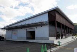 カフェ併設、競りを見学できる青果市場オープン　11月7日、福井県勝山市に「かつやま青果市場」